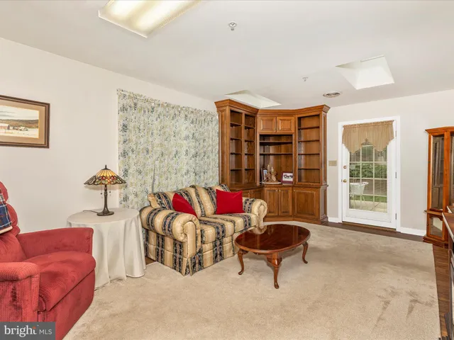 $2,400 | 2807 Carlisle Drive, Unit 29, New Windsor, MD 21776