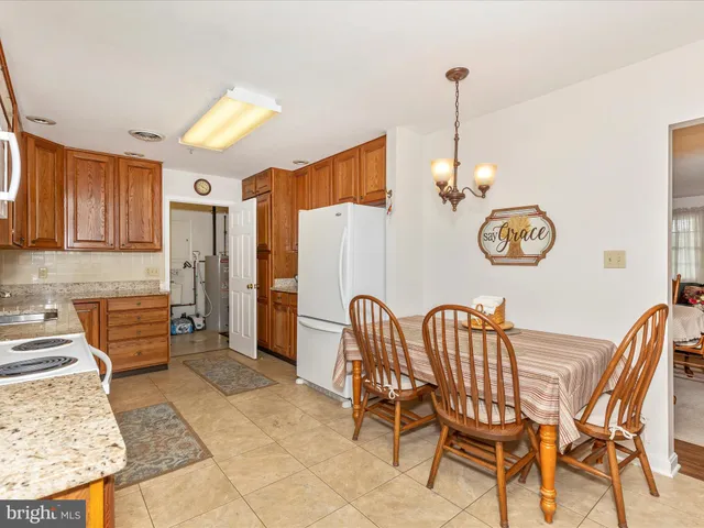 $2,400 | 2807 Carlisle Drive, Unit 29, New Windsor, MD 21776