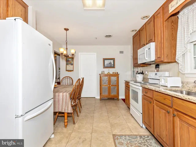 $2,400 | 2807 Carlisle Drive, Unit 29, New Windsor, MD 21776