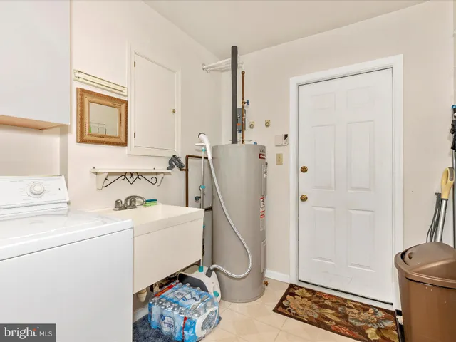 $2,400 | 2807 Carlisle Drive, Unit 29, New Windsor, MD 21776