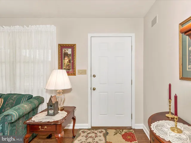 $2,400 | 2807 Carlisle Drive, Unit 29, New Windsor, MD 21776