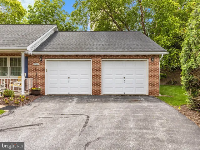 $2,400 | 2807 Carlisle Drive, Unit 29, New Windsor, MD 21776