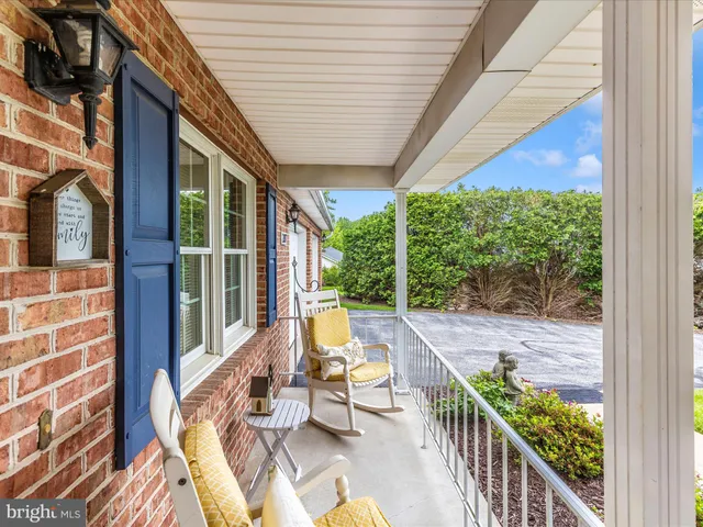 $2,400 | 2807 Carlisle Drive, Unit 29, New Windsor, MD 21776