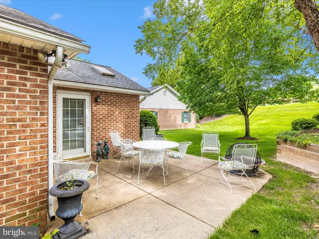 $2,400 | 2807 Carlisle Drive, Unit 29, New Windsor, MD 21776