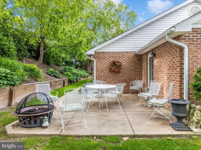 $2,400 | 2807 Carlisle Drive, Unit 29, New Windsor, MD 21776