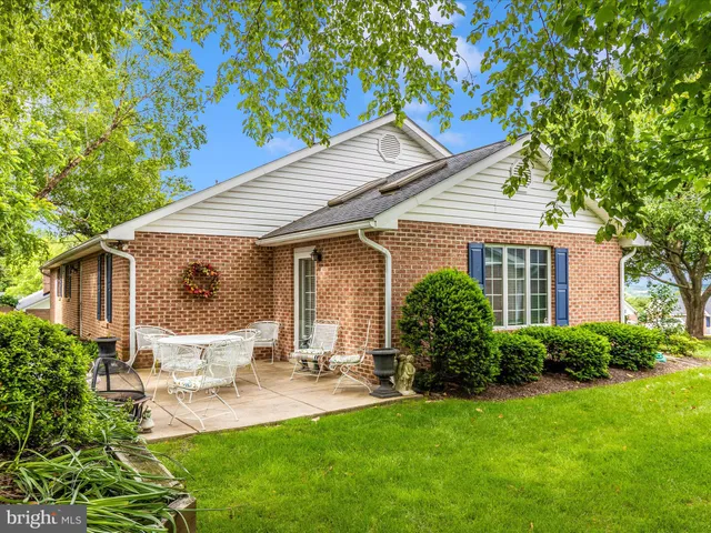 $2,400 | 2807 Carlisle Drive, Unit 29, New Windsor, MD 21776