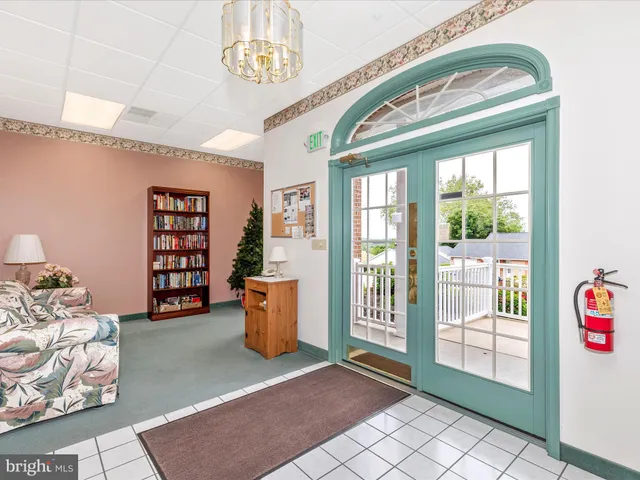 $2,400 | 2807 Carlisle Drive, Unit 29, New Windsor, MD 21776