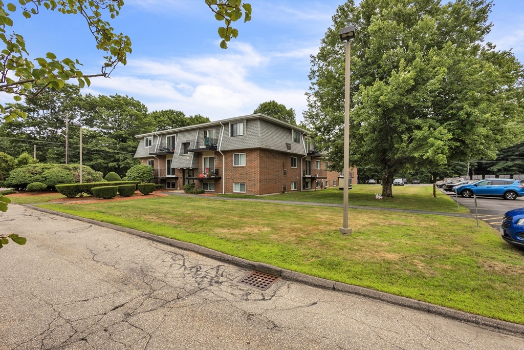 176 Maple Avenue, Unit 71 Rutland, MA 01543 - Photo 10 of 12