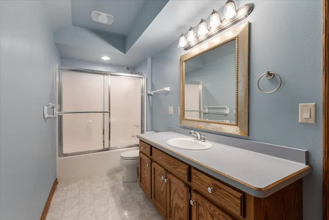 $589,000 | 2700 Wyngate Way, Waukesha, WI 53189