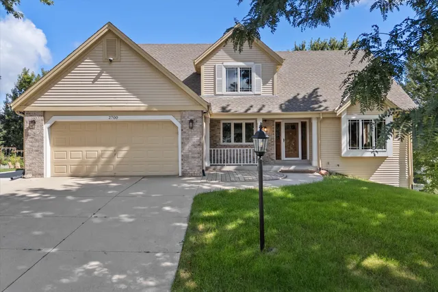 $589,000 | 2700 Wyngate Way, Waukesha, WI 53189