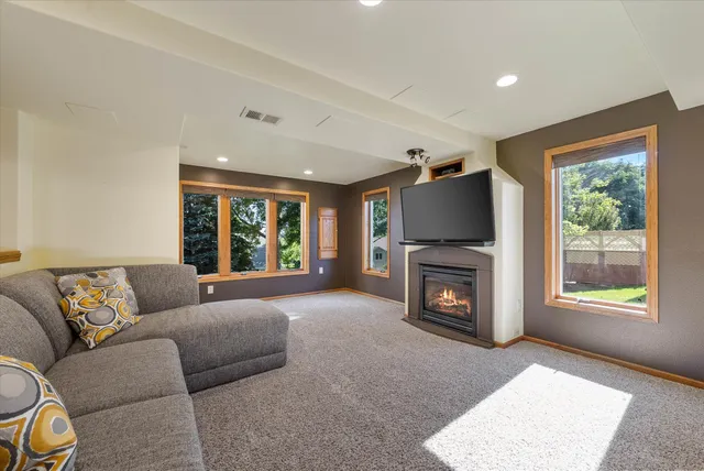 $589,000 | 2700 Wyngate Way, Waukesha, WI 53189