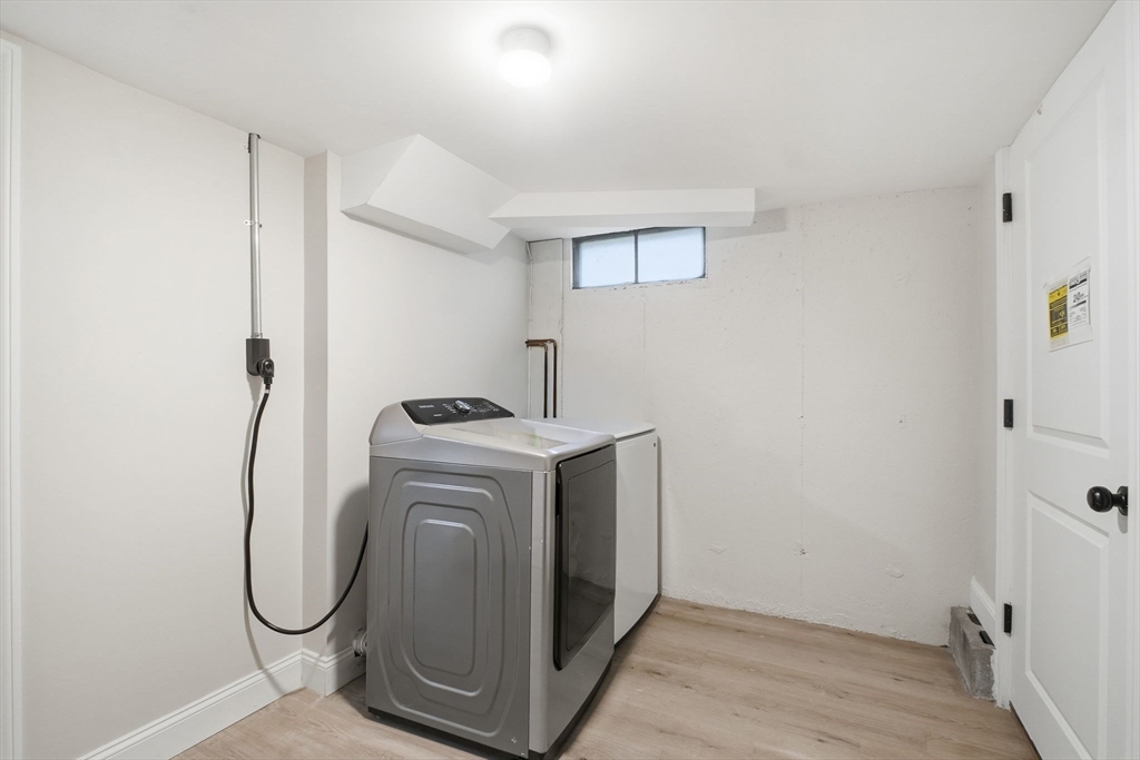 382 North Brook Road Springfield, MA 01119 - Photo 24 of 31 a utility room with dryer and washer