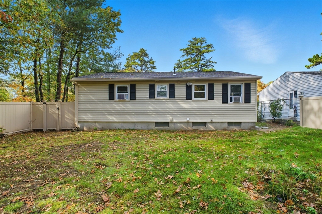 382 North Brook Road Springfield, MA 01119 - Photo 31 of 31 a house with a garden