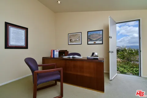 $1,549,000 | 6041 Ellenview Avenue, Woodland Hills, CA 91367