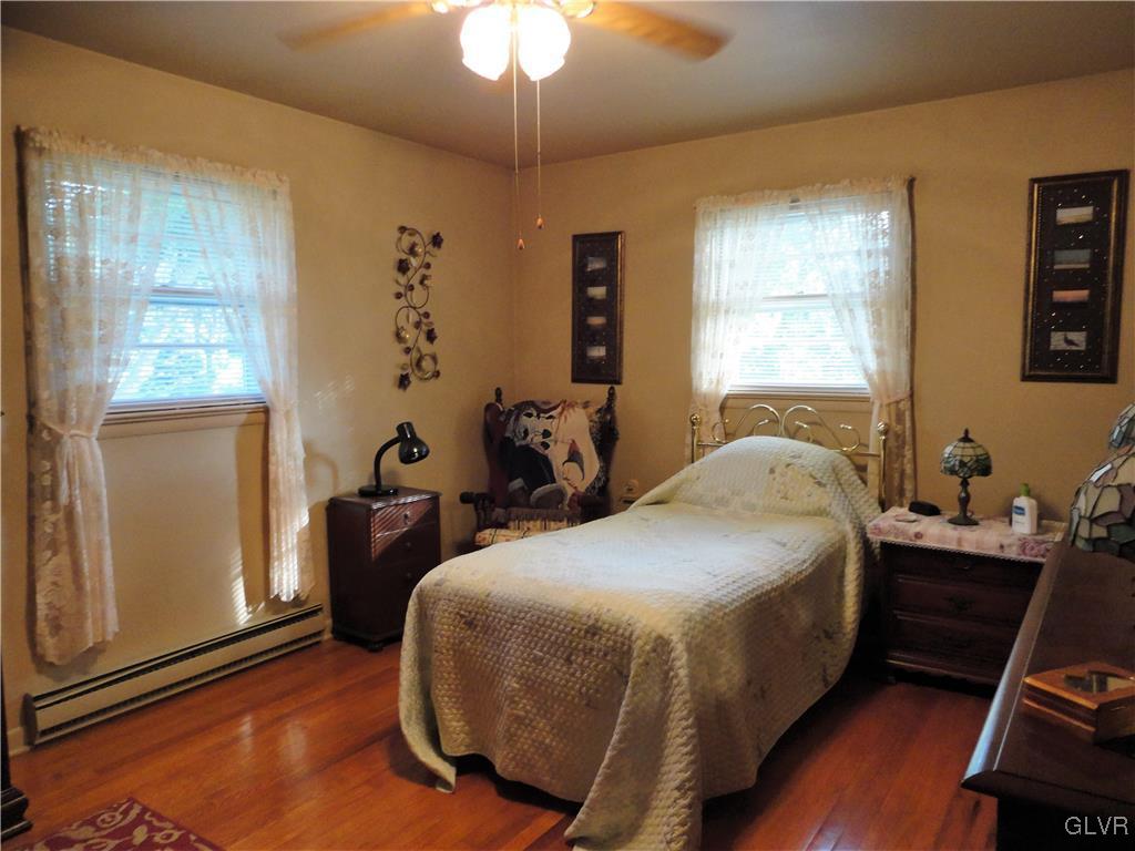 1274 Spring Valley Road Bethlehem, PA 18015 - Photo 8 of 24 Gallery Image 8