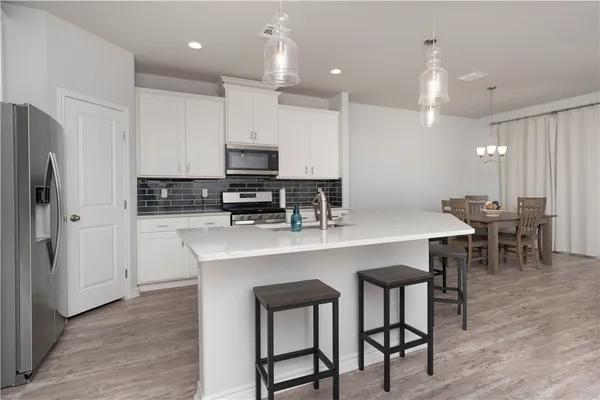 $2,400 | 2662 Westeros Street, Corpus Christi, TX 78415