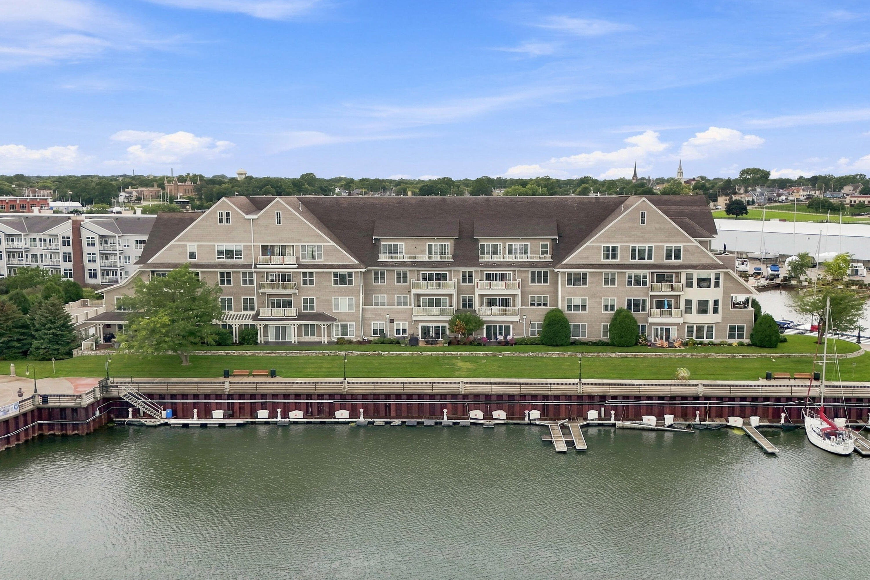 4 Gas Light Drive, Unit 307 Racine, WI 53403 - Photo 34 of 40 The Atwater Lake