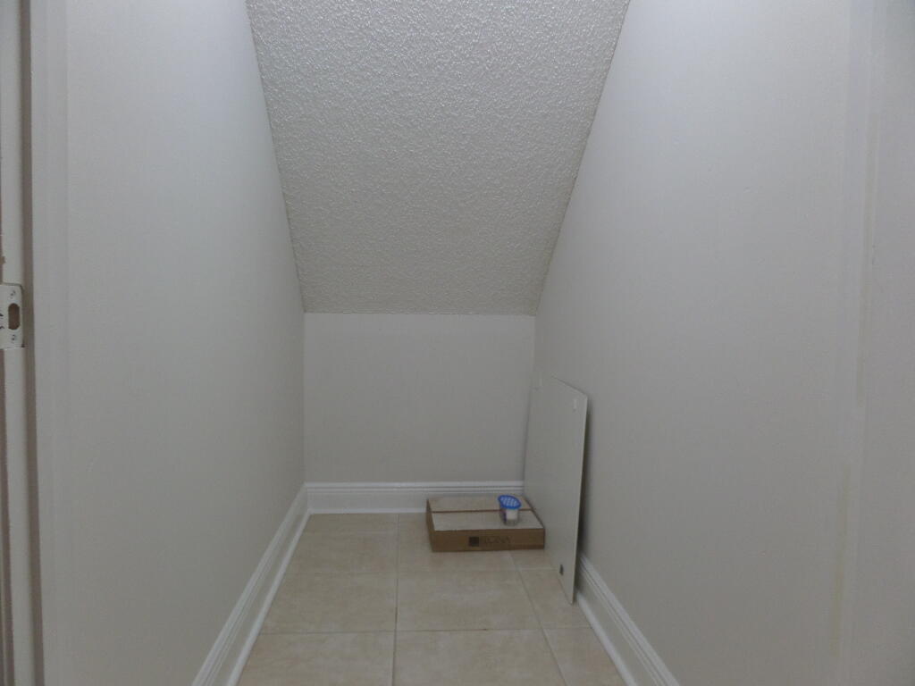 10276 Fox Trail Road South, Unit 106 West Palm Beach, FL 33411 - Photo 17 of 19 SAM_7866