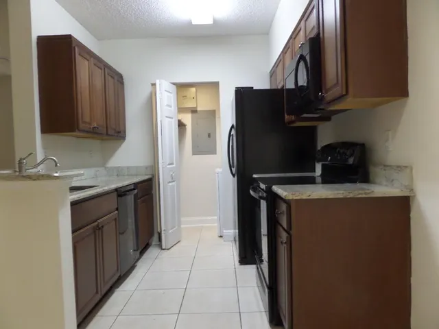 $1,700 | 10276 Fox Trail Road South, Unit 106, West Palm Beach, FL 33411