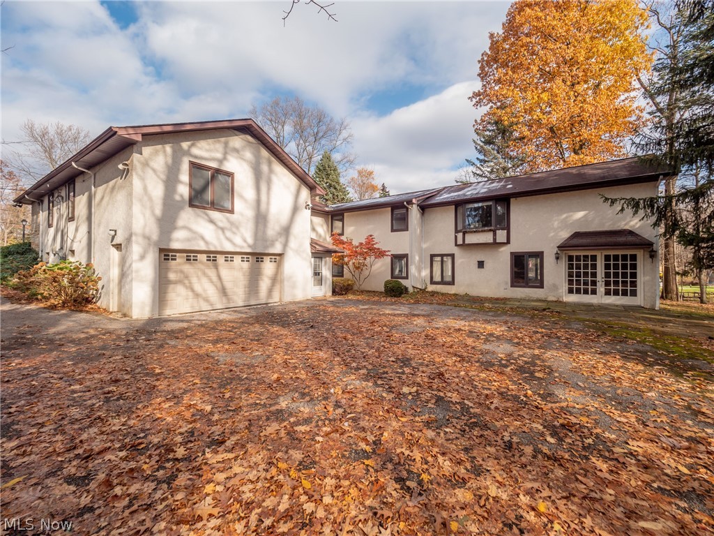6800 Bonnieview Road Cleveland, OH 44143 - Photo 3 of 35 Gallery Image 3