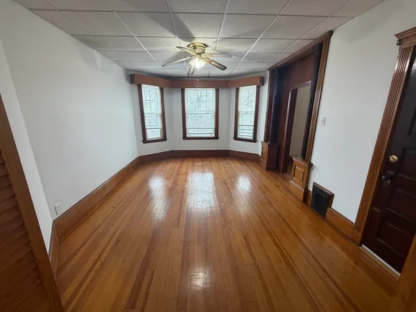 $3,000 | 1114 Bennington Street, Unit 3, Boston, MA 02128