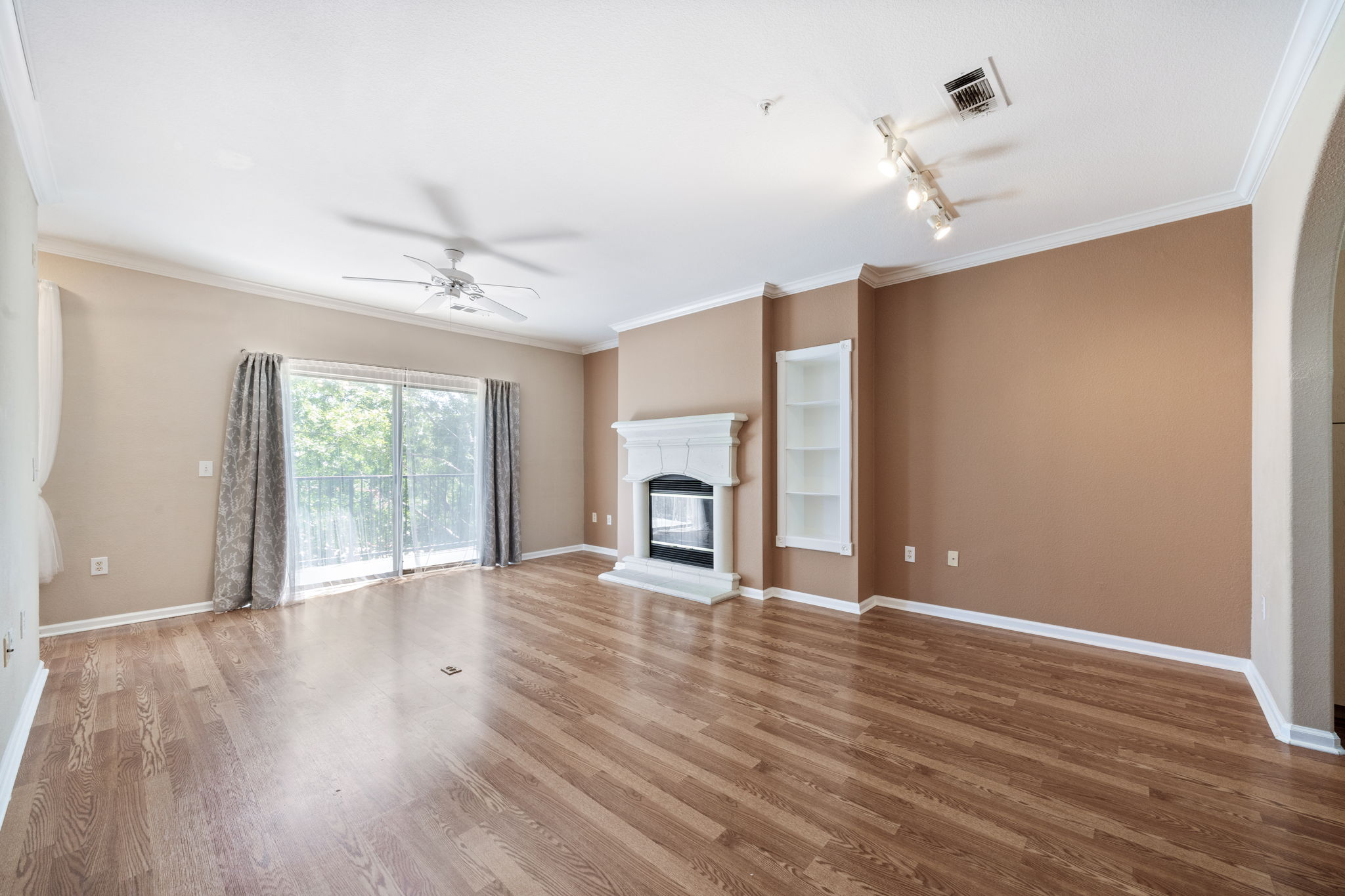 11203 Ranch Road 2222, Unit 903 Austin, TX 78732 - Photo 8 of 15 Gallery Image 8