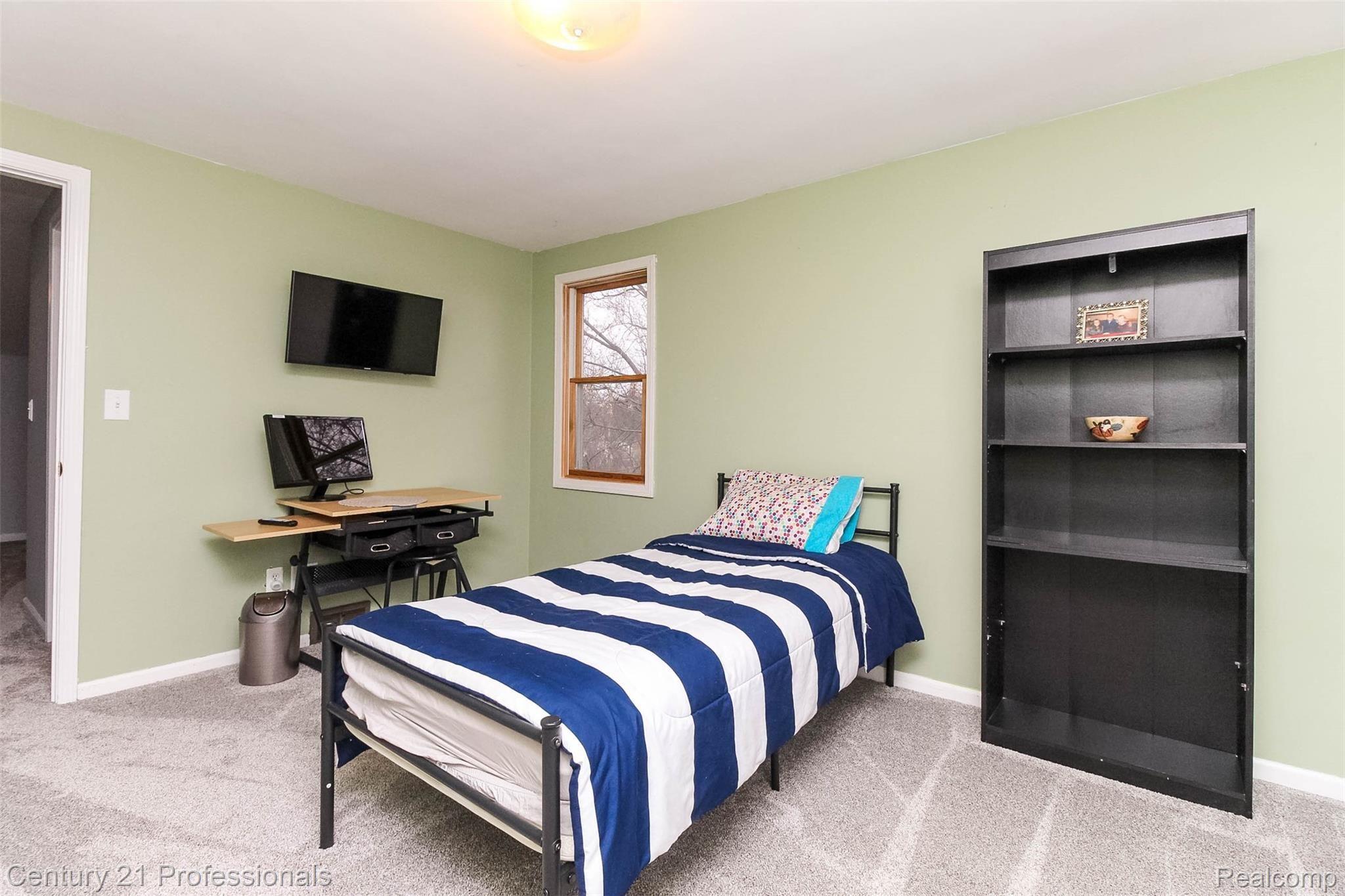 6091 Livernois Road Troy, MI 48098 - Photo 26 of 60 25.jpg