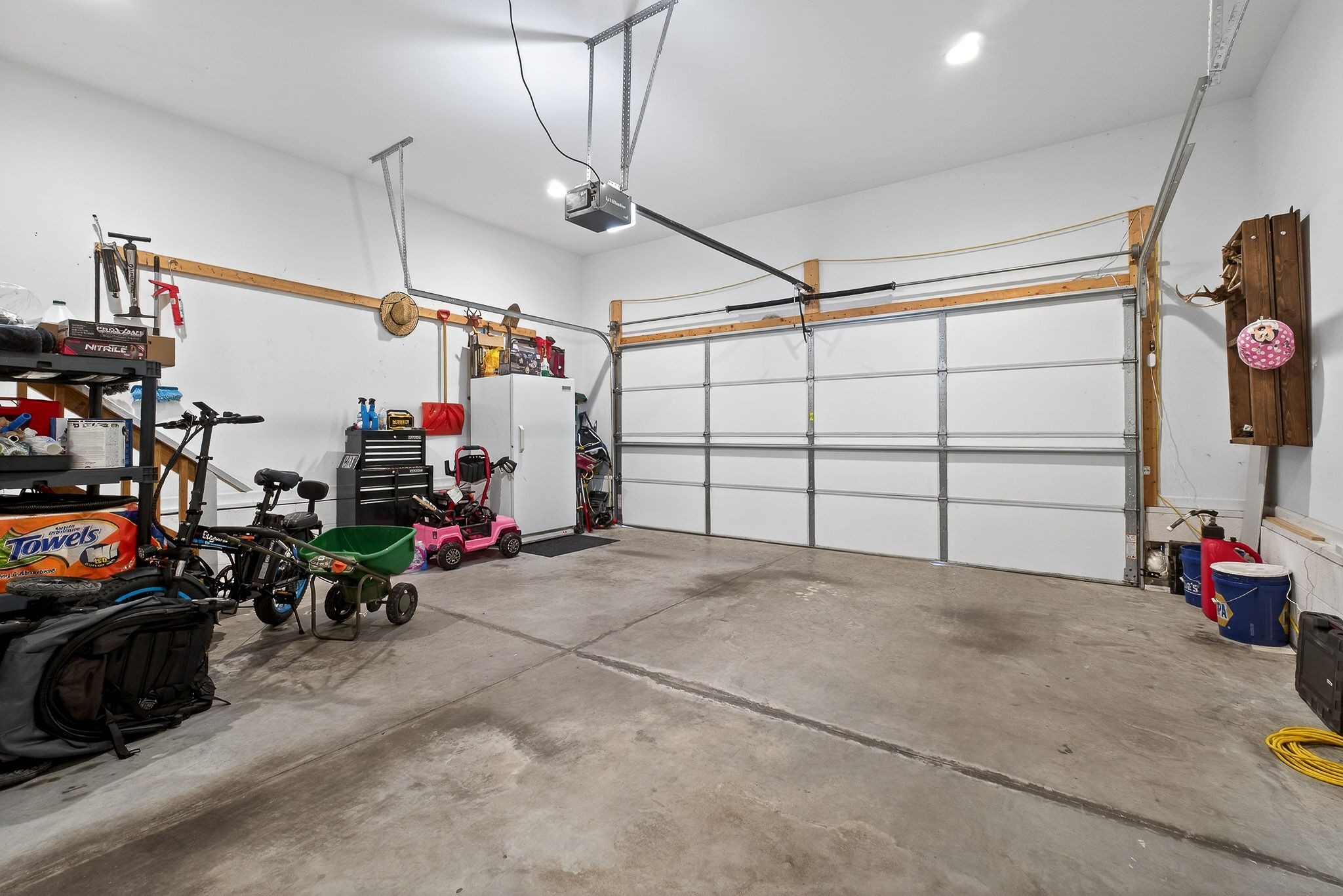 311 Valley Point Baxter, TN 38544 - Photo 15 of 37 a view of a garage with rack and bicycle