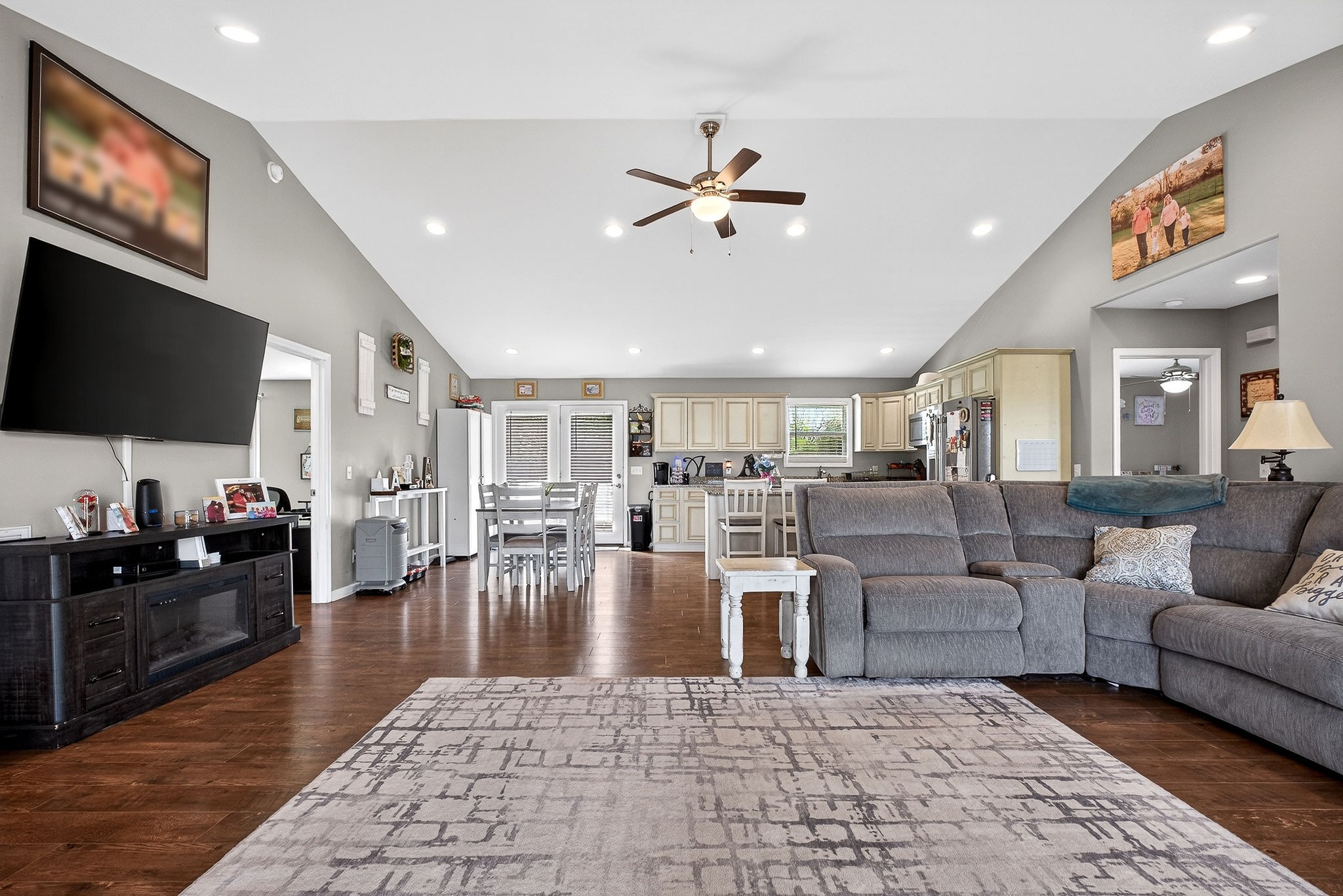 311 Valley Point Baxter, TN 38544 - Photo 16 of 37 a living room with furniture and a flat screen tv