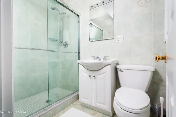 $3,200 | 52 Lafayette Place, Unit 1H, Greenwich, CT 06830