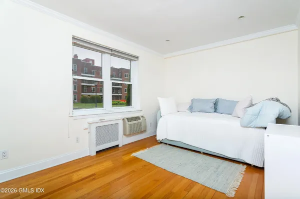 $3,200 | 52 Lafayette Place, Unit 1H, Greenwich, CT 06830