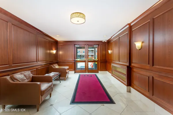$3,200 | 52 Lafayette Place, Unit 1H, Greenwich, CT 06830