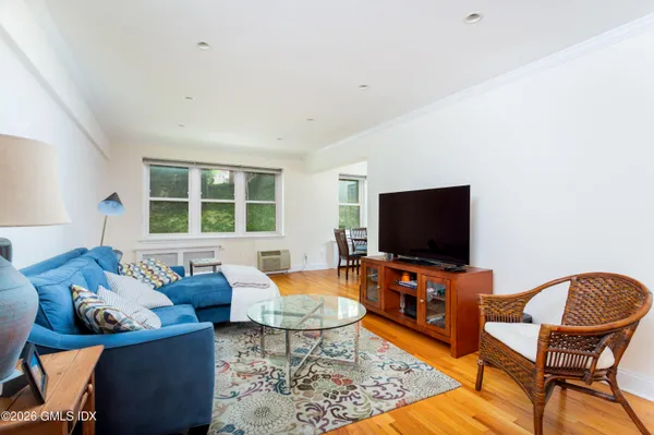 $3,200 | 52 Lafayette Place, Unit 1H, Greenwich, CT 06830