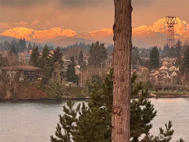 $725,000 | 1149 Wheaton Way, Bremerton, WA 98310