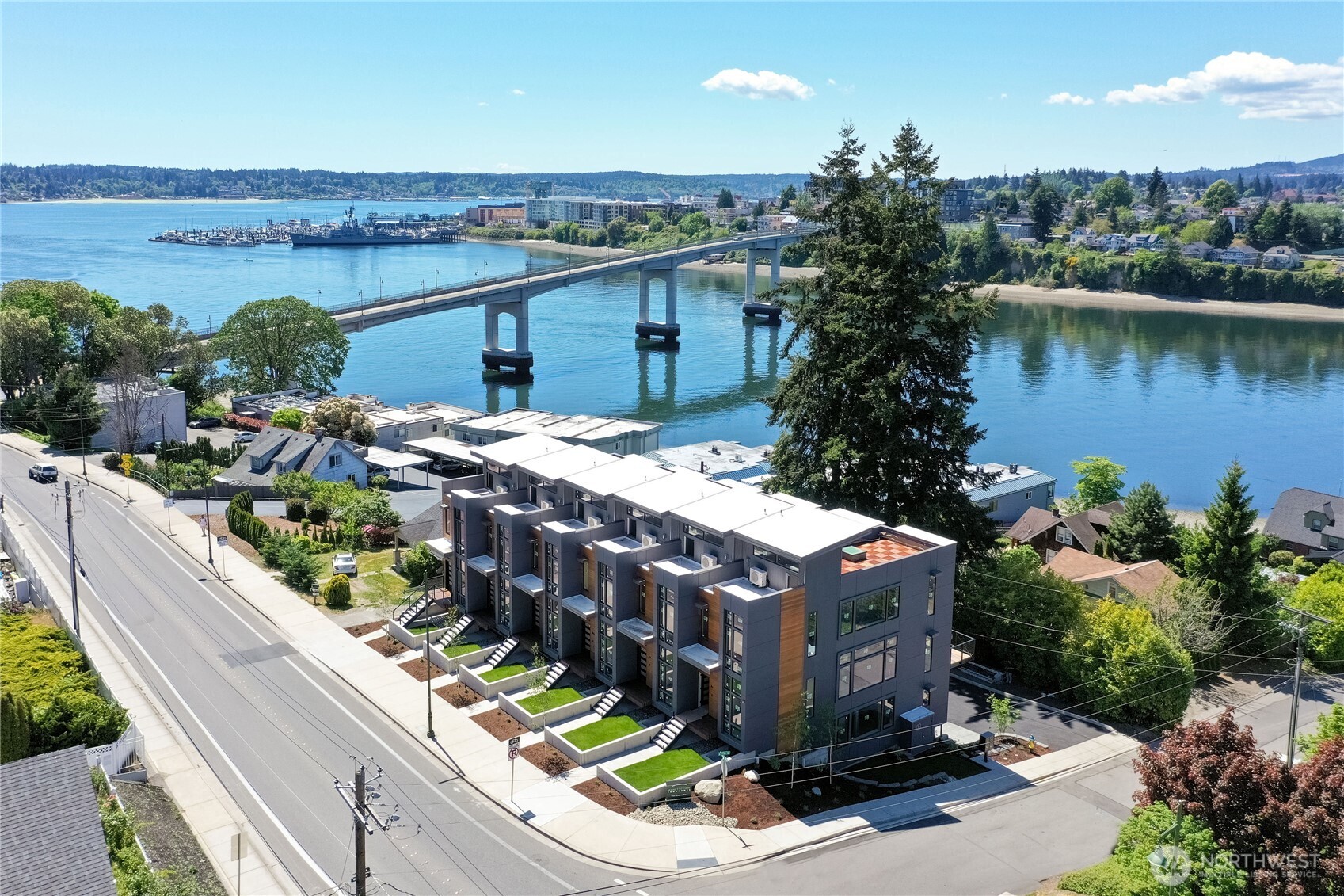 1149 Wheaton Way Bremerton, WA 98310 - Photo 6 of 39