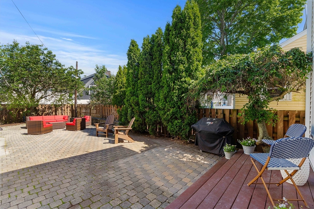 138 Lothrop Street Beverly, MA 01915 - Photo 9 of 42