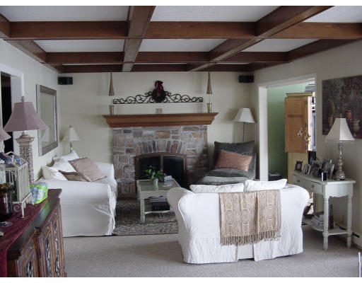 15 Beacon Road Webster, MA 01570 - Photo 2 of 9 Gallery Image 2