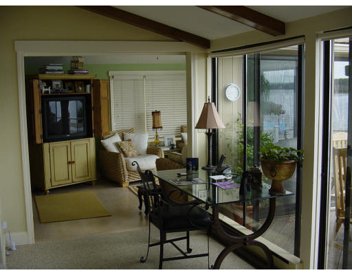 15 Beacon Road Webster, MA 01570 - Photo 3 of 9 Gallery Image 3