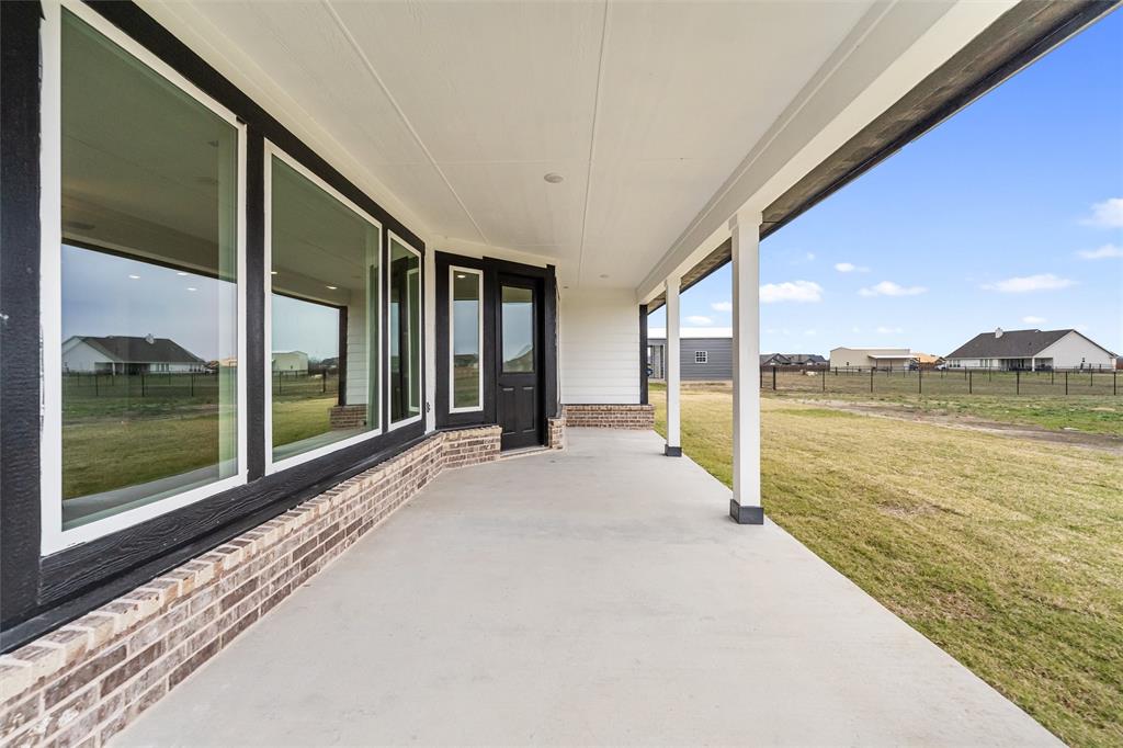 3107 White Oak Road Terrell, TX 75161 - Photo 36 of 40 a view of a balcony with ocean view