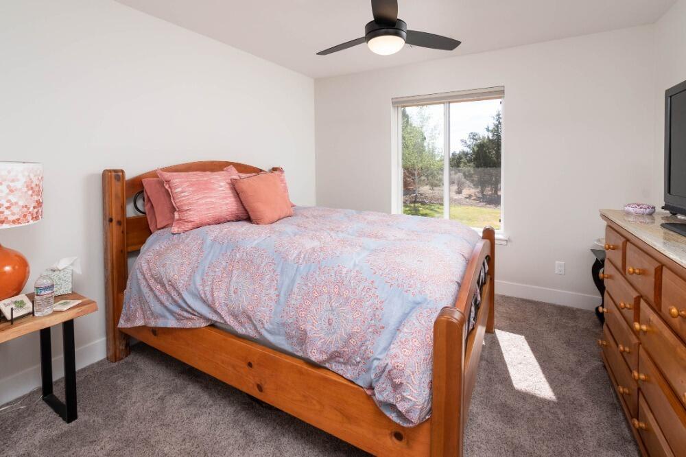 61588 Gribbling Road Bend, OR 97702 - Photo 24 of 26 35