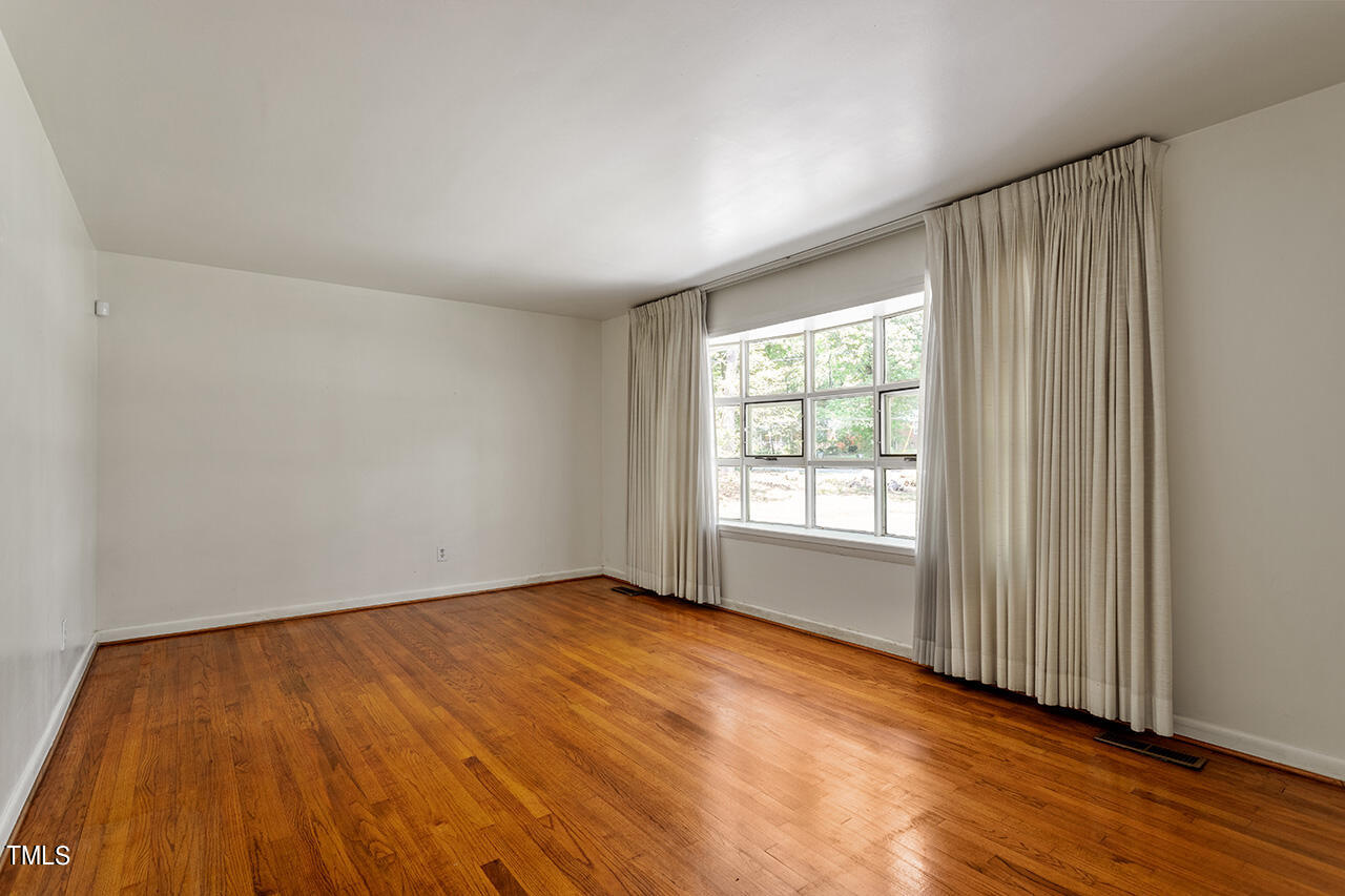 620 King Richard Road Raleigh, NC 27610 - Photo 6 of 17 620 King Richard Road_15