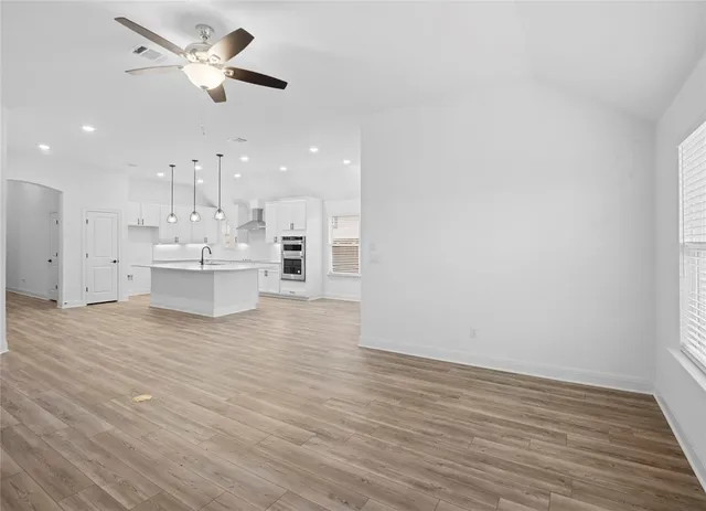 $2,500 | 181 Slenderleaf Drive, Marble Falls, TX 78654