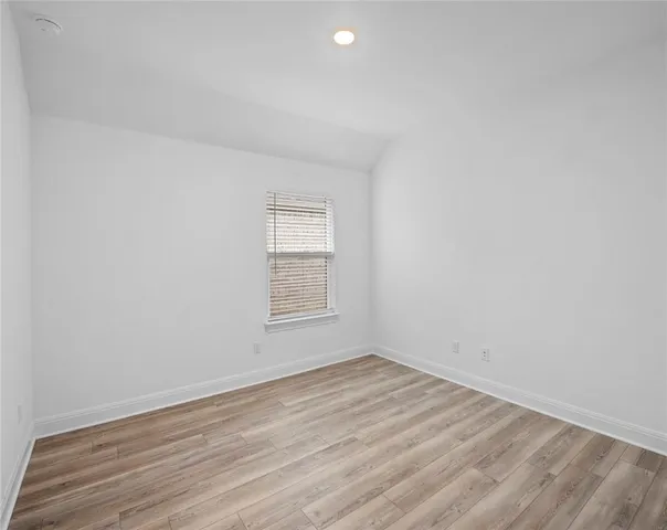 $2,500 | 181 Slenderleaf Drive, Marble Falls, TX 78654