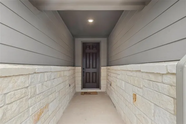 $2,500 | 181 Slenderleaf Drive, Marble Falls, TX 78654