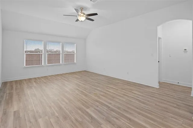 $2,500 | 181 Slenderleaf Drive, Marble Falls, TX 78654