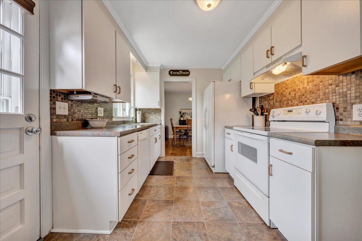 4705 Hazelridge Road Northwest Roanoke, VA 24012 - Photo 16 of 31 Kitchen
