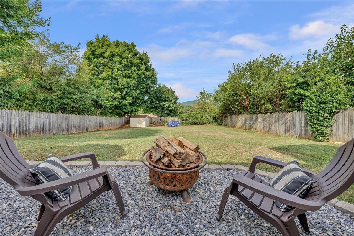 4705 Hazelridge Road Northwest Roanoke, VA 24012 - Photo 27 of 31 Backyard