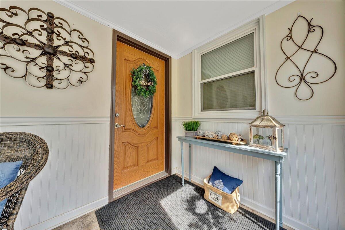 4705 Hazelridge Road Northwest Roanoke, VA 24012 - Photo 4 of 31 Entry