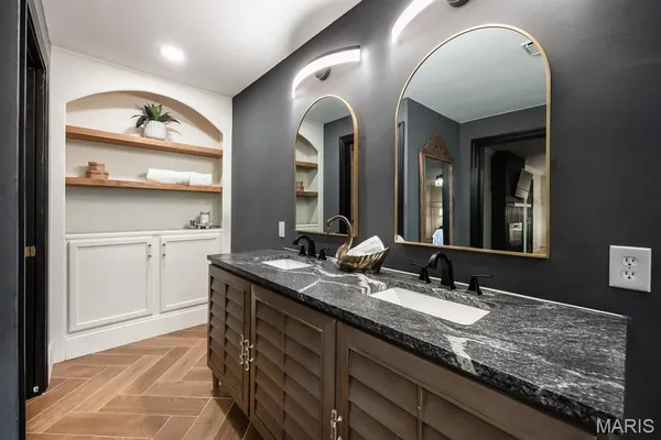 $849,950 | 10 Phillips Lane, Shiloh, IL 62221