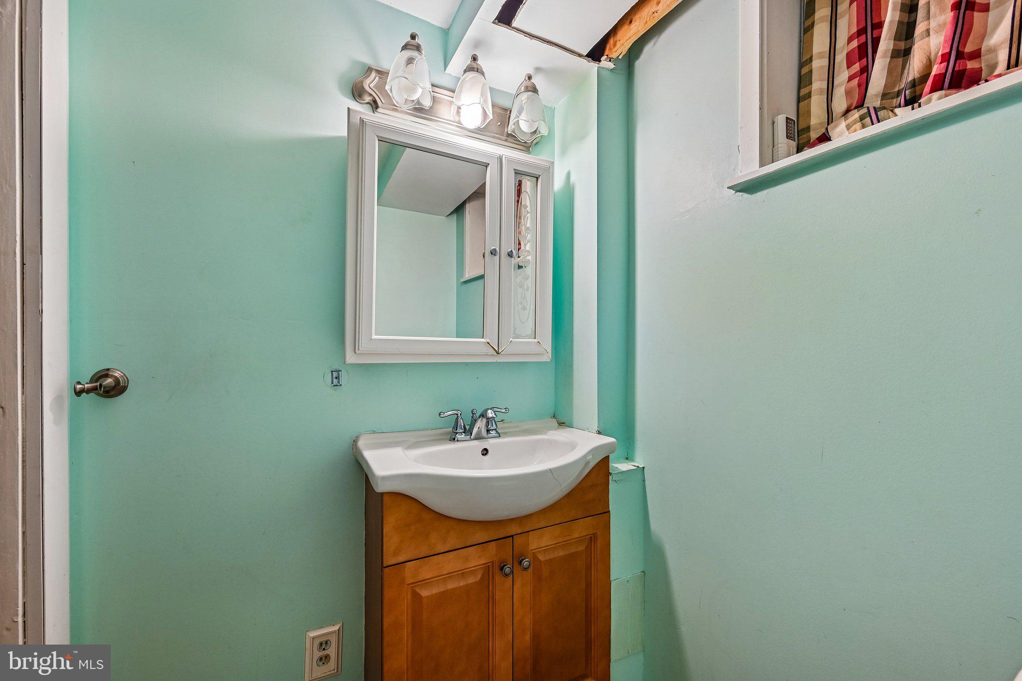 18 North Reed Street Bel Air, MD 21014 - Photo 25 of 40 LL Half Bath